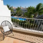 Maison jumelée de trois chambres - excellente localisation - piscine commune