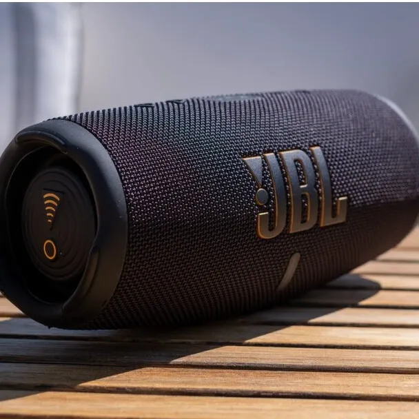 JBL Charge5 BT/WiFi Portable Speaker and Powerbank