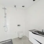 T4 Modern with swimming pool