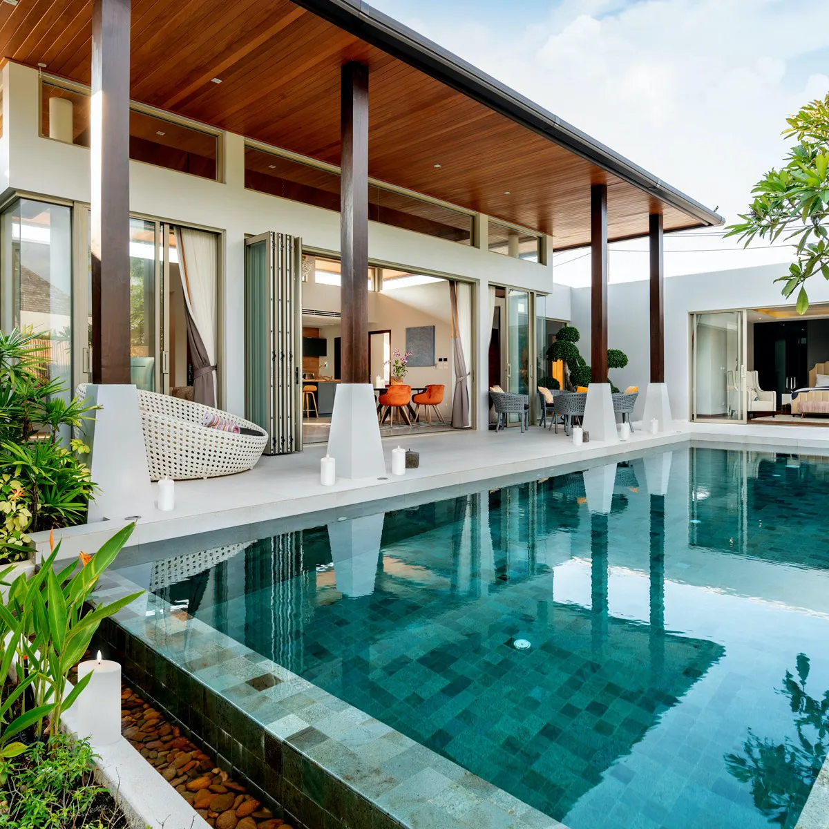 NEW Uyuni Outdoor Remote Enabled Flameless Candle