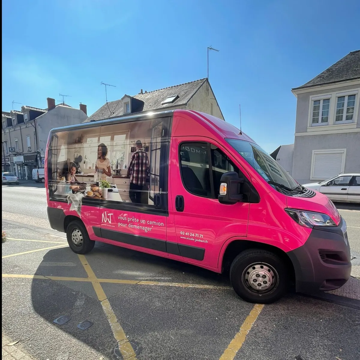 Déménager en toute sérénité avec le Camion NICOLE JOUBERT