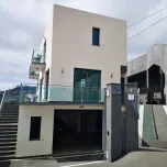 3 bedroom villa in Caniço, great sun exposure and sea views.