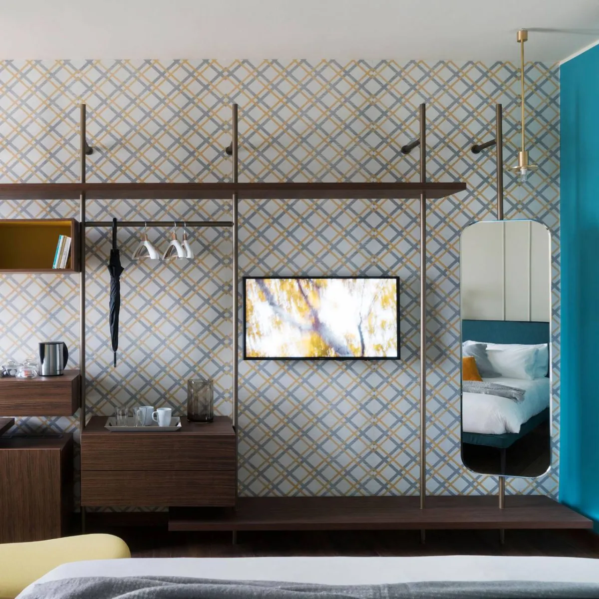 Boutique Mast walk-in closet embellishes Castello Sforzesco Suites by Brera Apartments