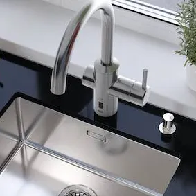 KWC F5 De nieuwe hybride keukenkraam