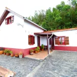 Rustic land with agricultural support house