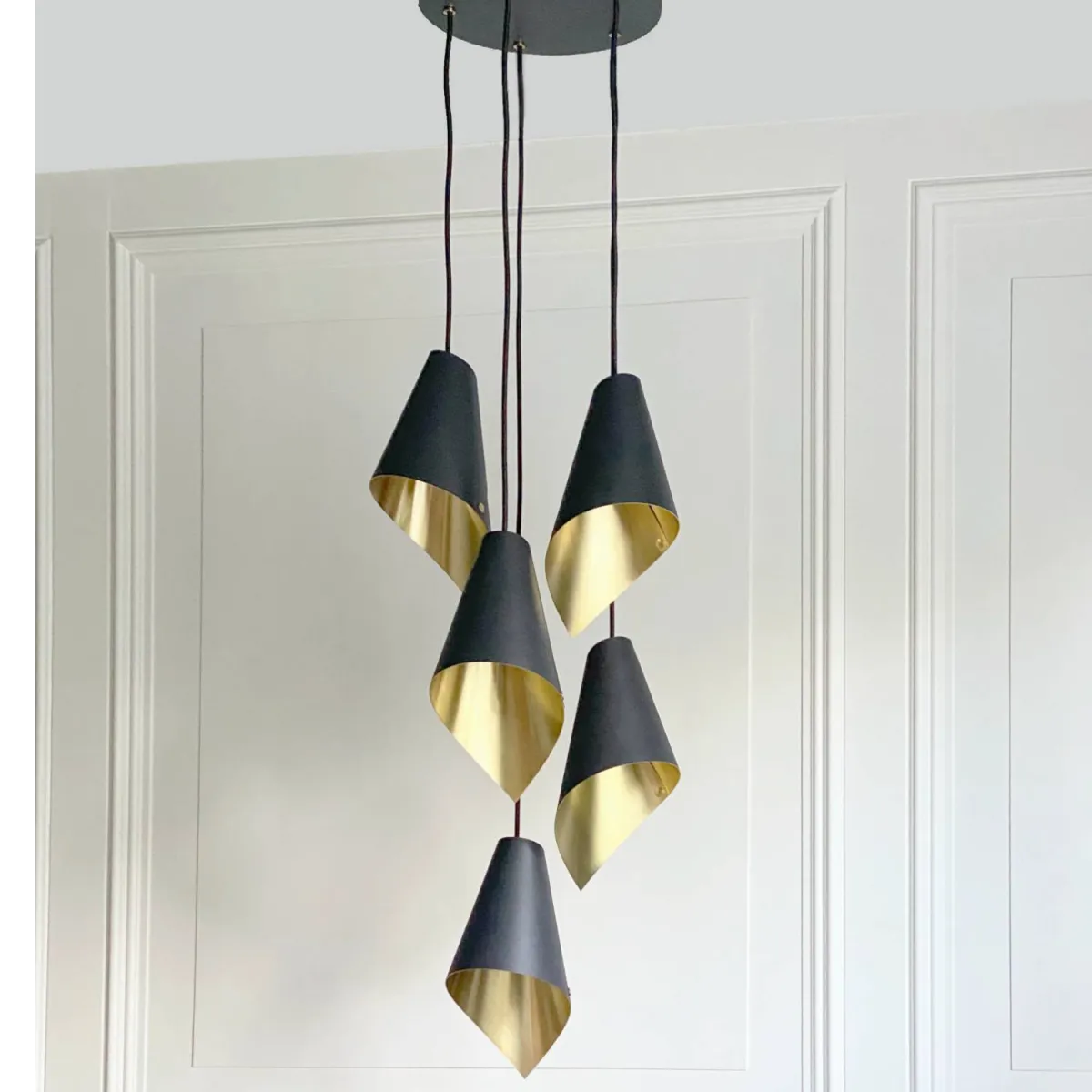 ARC 5 Cluster in Black & Brass
