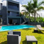 Villa de luxe avec vue imprenable sur la mer! Ile de Madere.