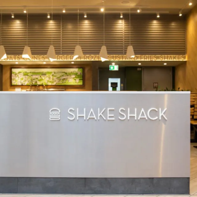 Silestone Specified at Contemporary Shake Shack Restaurant in Lakeside