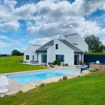 SHERRY LOUNGE ET SHERRY LOUNGE BEACH