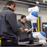 Ligne d'assemblage robotisée collaborative