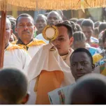 Become a Maryknoll Priest or Brother