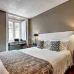 Appartement glamour d'une chambre à coucher dans un immeuble récemment rénové