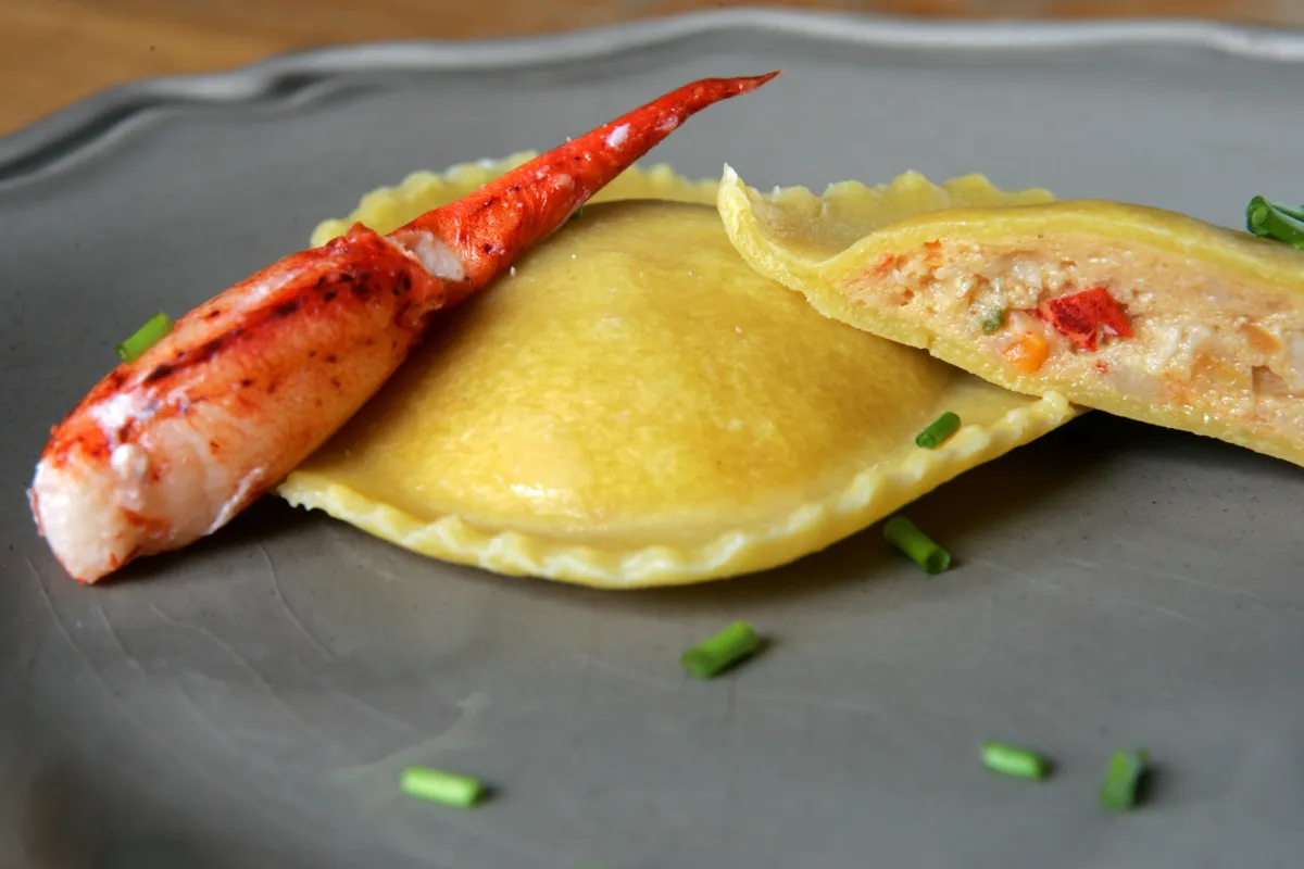 Raviole de Homard aux petits légumes