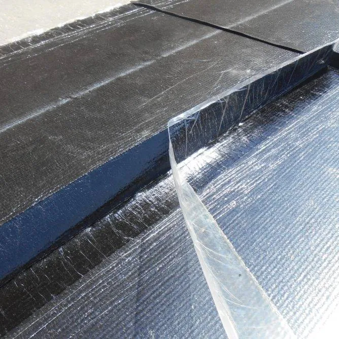 ProtectoBase 180, panneau de support composite pour toiture