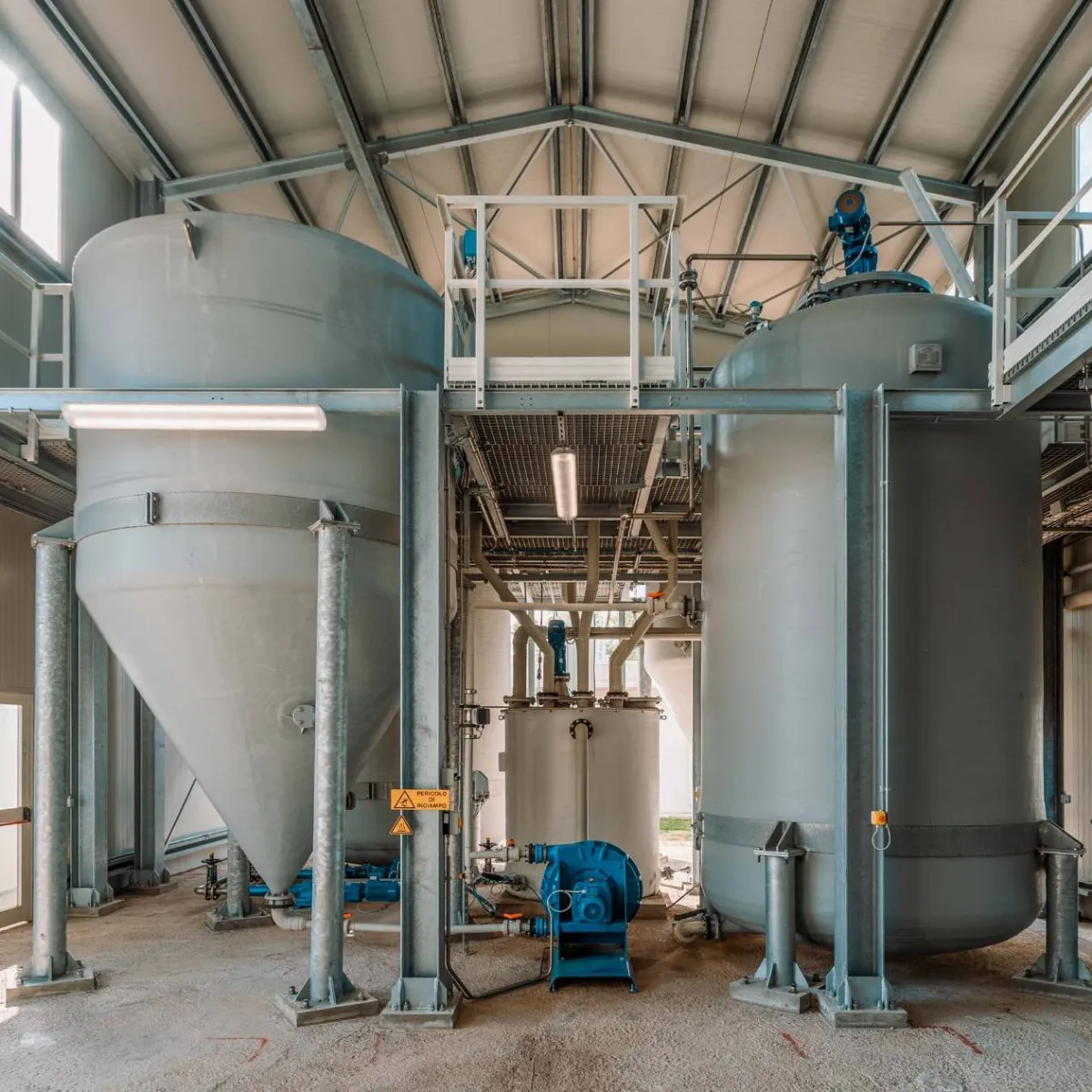 Newlisi S.p.A.: Tecnologia innovativa per la riduzione dei fanghi di depurazione con recupero di energia. Per un’economia circolare.