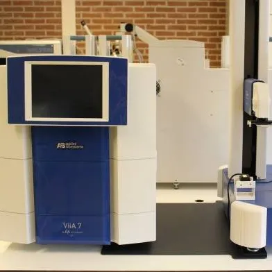 Applied Biosystems ViiA 7 Real-Time PCR System + Twister
