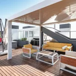 EXCLUSIVITÉ - Faro - Duplex vue mer en dernier étage, 4 chambres, toit terrasse, piscine et garage fermé.