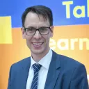 Dr. Hartwig Holzapfel