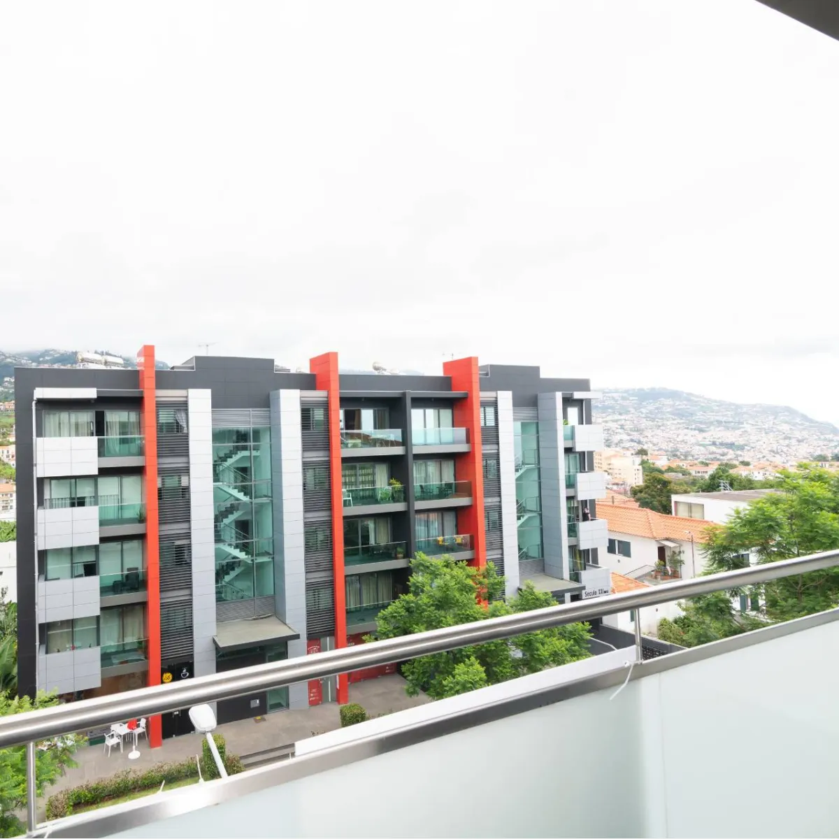 Excellent 3 Bedroom Apartment, Duplex Penthouse in 21st Century at Avenida da Madalena