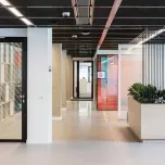 Vluchtwegverlichting in het zwart