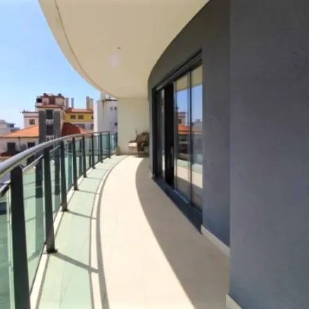 Magnificent 3 bedroom apartment in the Center