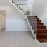 T5 em Duplex Invertido na Costa da Caparica com remodelação a estrear!