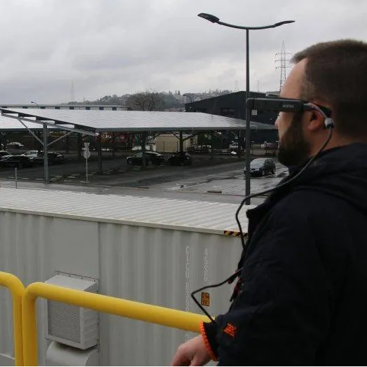 John Cockerill offers a virtual tour of MiRIS to members of Belgian Industrial R&D