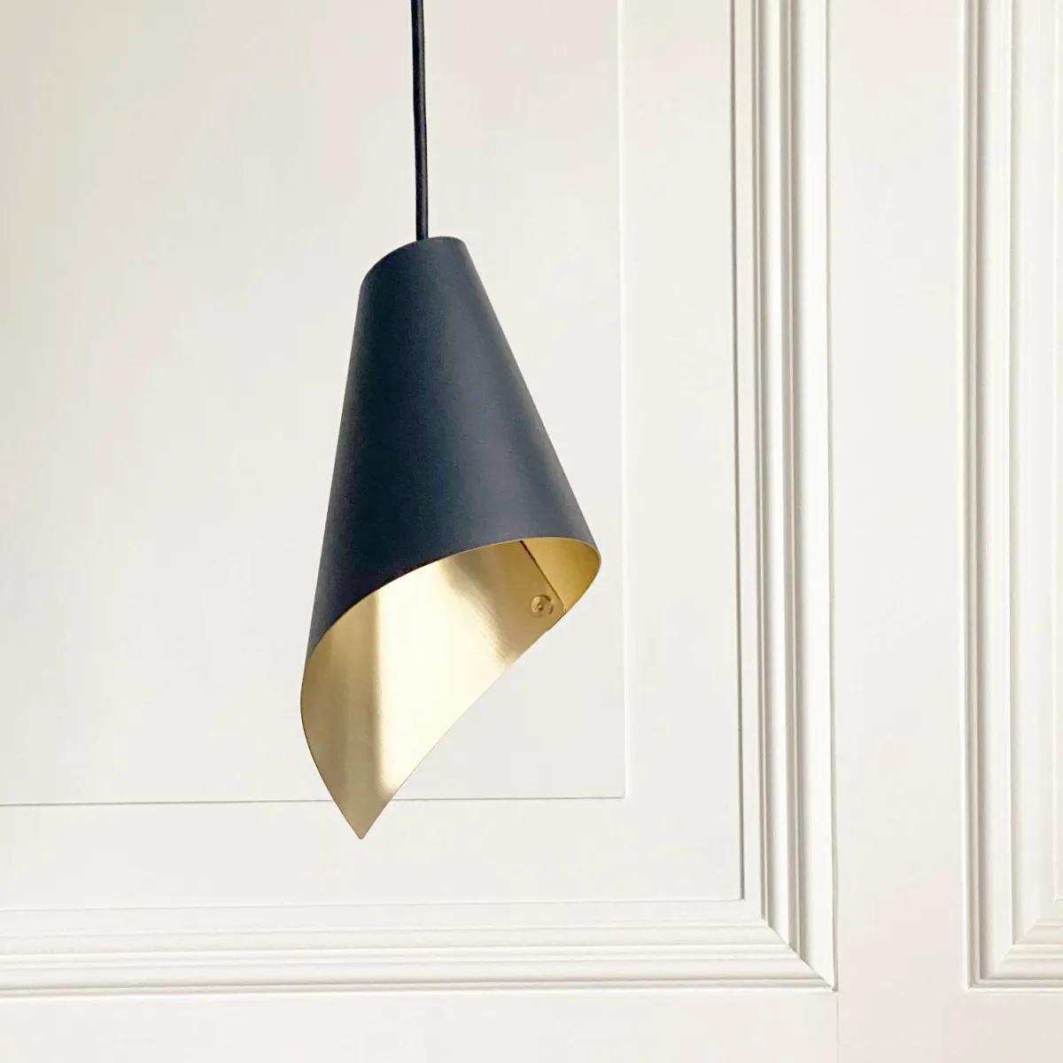 ARC Pendant in Black and Brushed Brass
