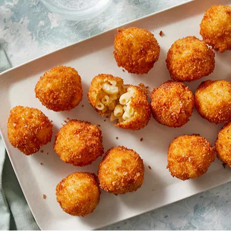 MAC&CHEESE BITES AND MINI-SKEWERS