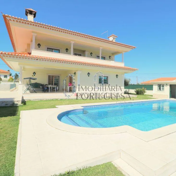 Vila Alegre/Seixal - Moradia T5 c/ 1000m2 de Terreno