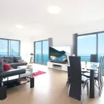 3 bedroom villa in Caniço, great sun exposure and sea views.