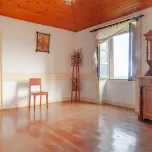 Traditional House / With Land (Porto Moniz)