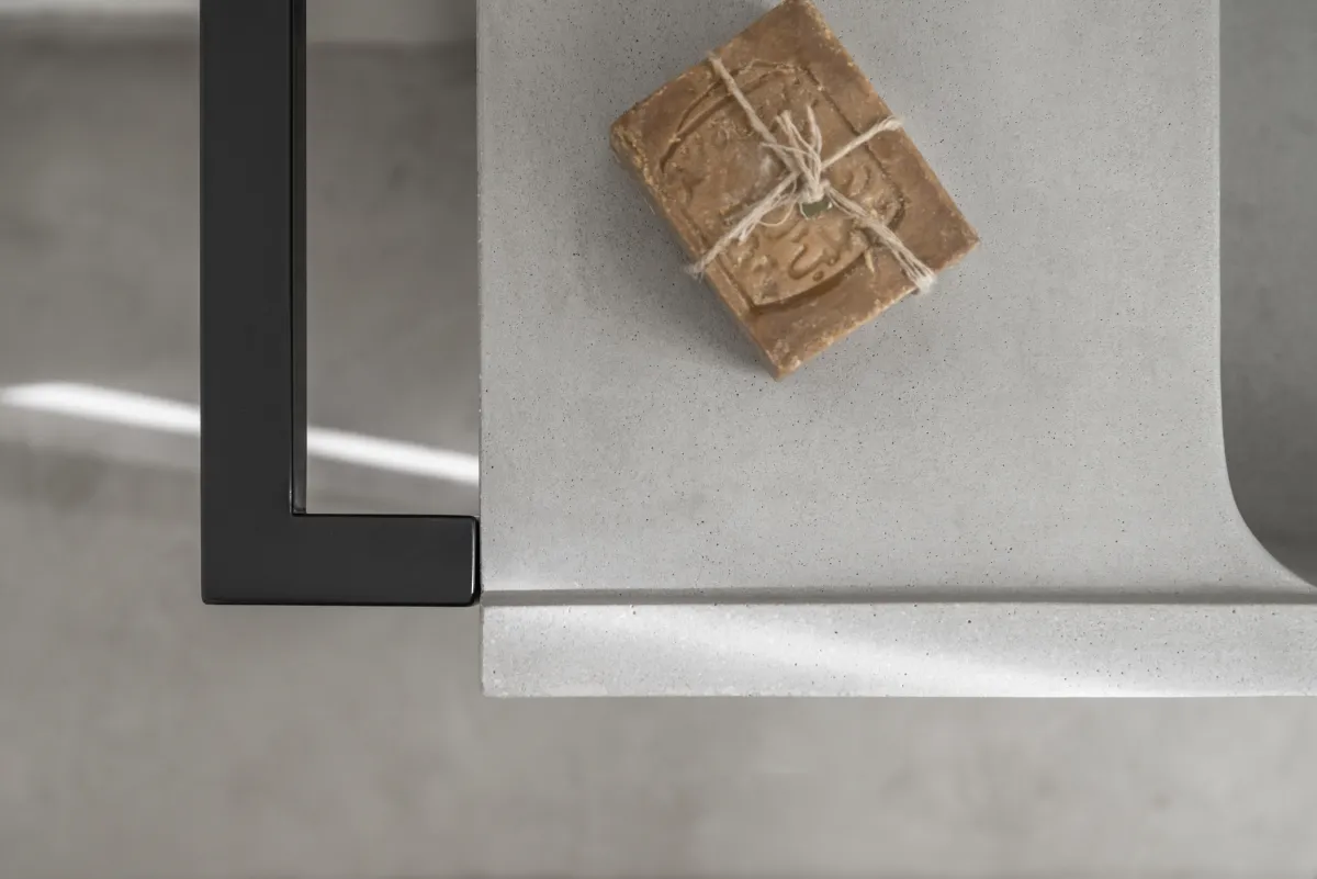 Elledue free-standing