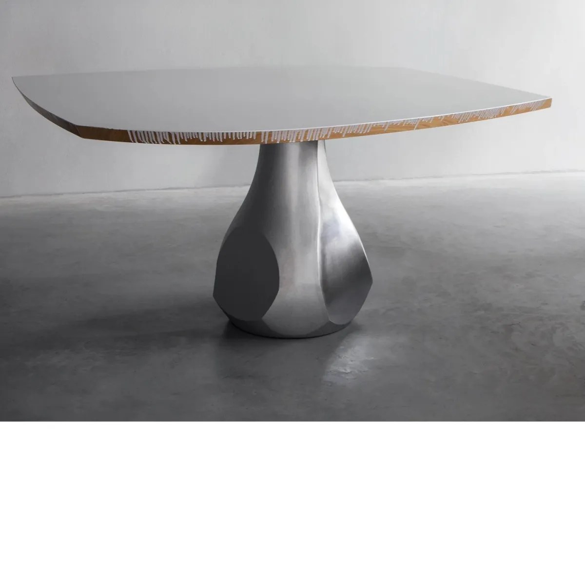 Pukalu table designs