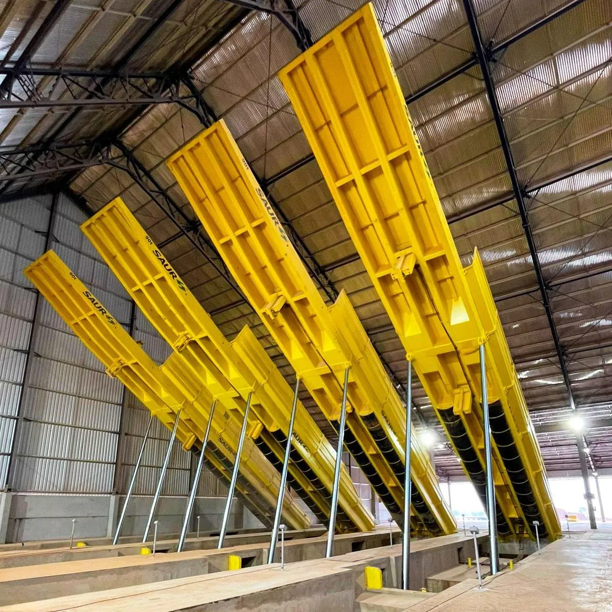 Plataforma de Descarga para Granéis (Tombador) 26 Metros SAUR