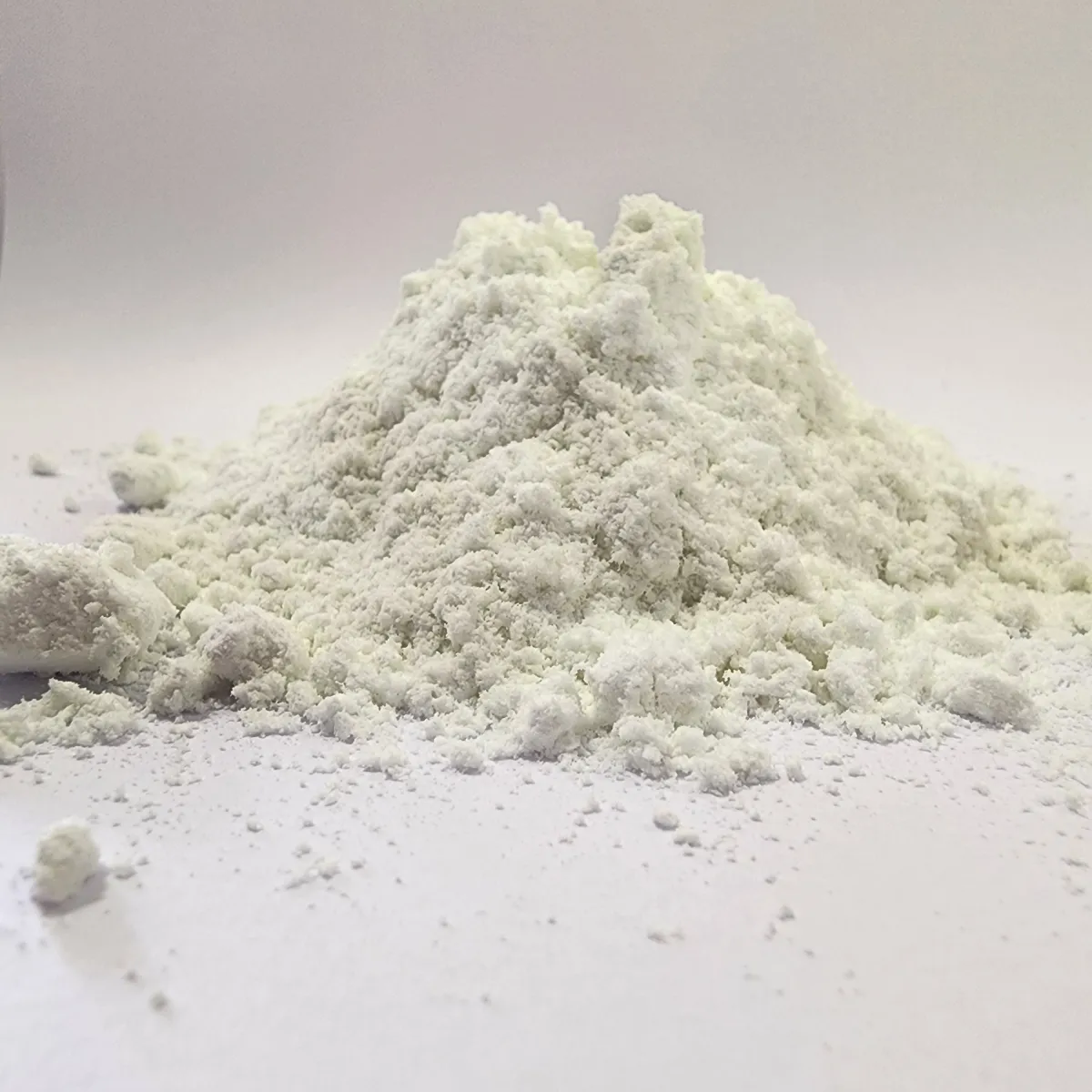 POLYCOM P - AUXILIAR DE PROCESSO DE EXTRUSÃO, PÓ GROSSO, PARA PRODUÇÃO DE TUBOS, PERFIS,FOLHAS,ESPUMA DE PVC E OUTROS