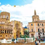 Between Two Gates: Torres de Serranos to de Quart | By VoiceMap