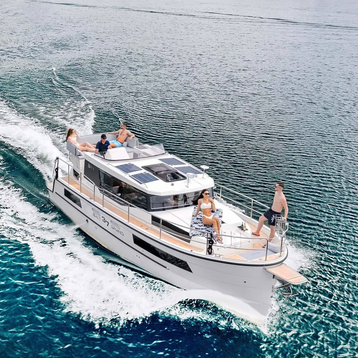 Vendita Houseboat per compagnie di noleggio