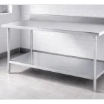 Mesa em Aço Inox com Rodapé para Cozinha Industrial – 2000 × 700 × 850 mm