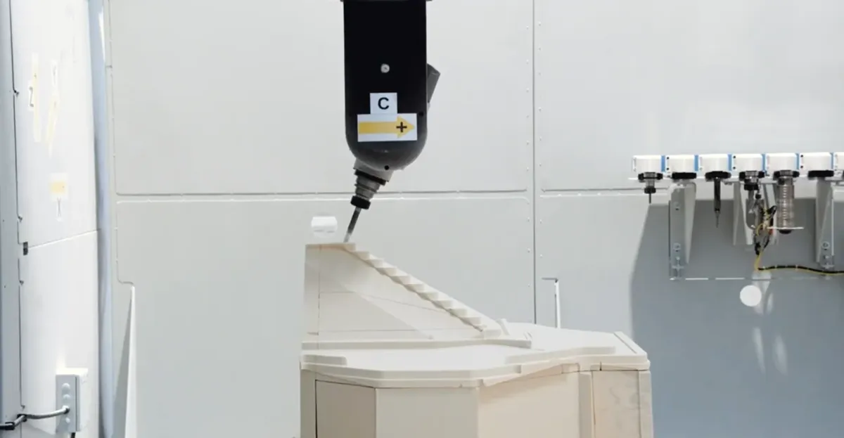 UGV - LARGE VOLUME HIGH-SPEED MACHINING CENTER