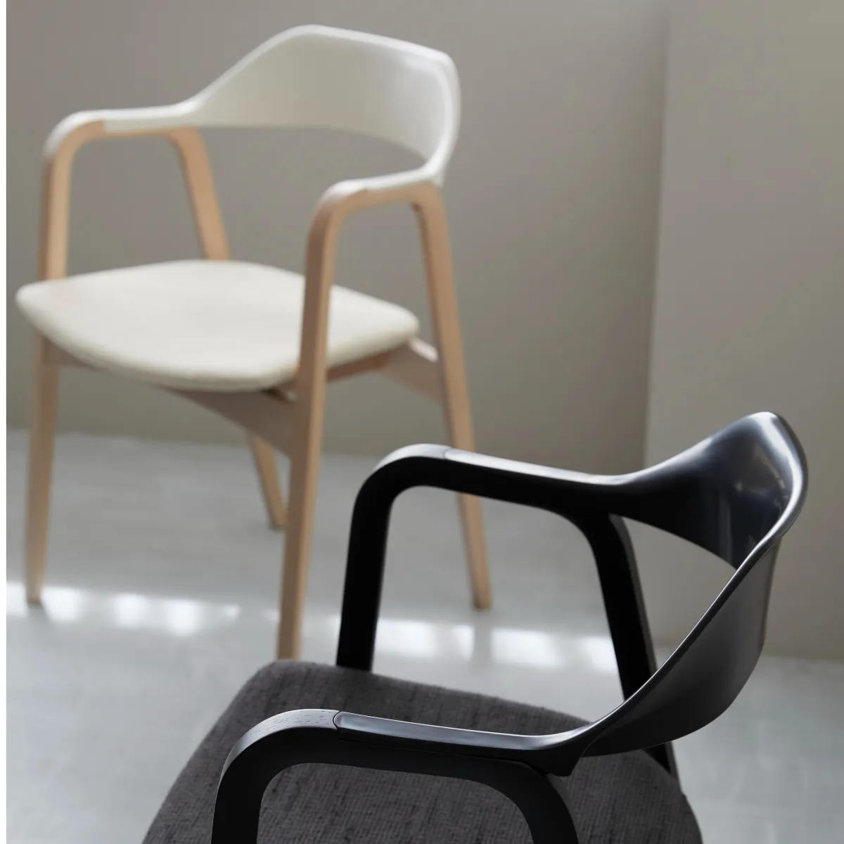 ELEN CHAIR