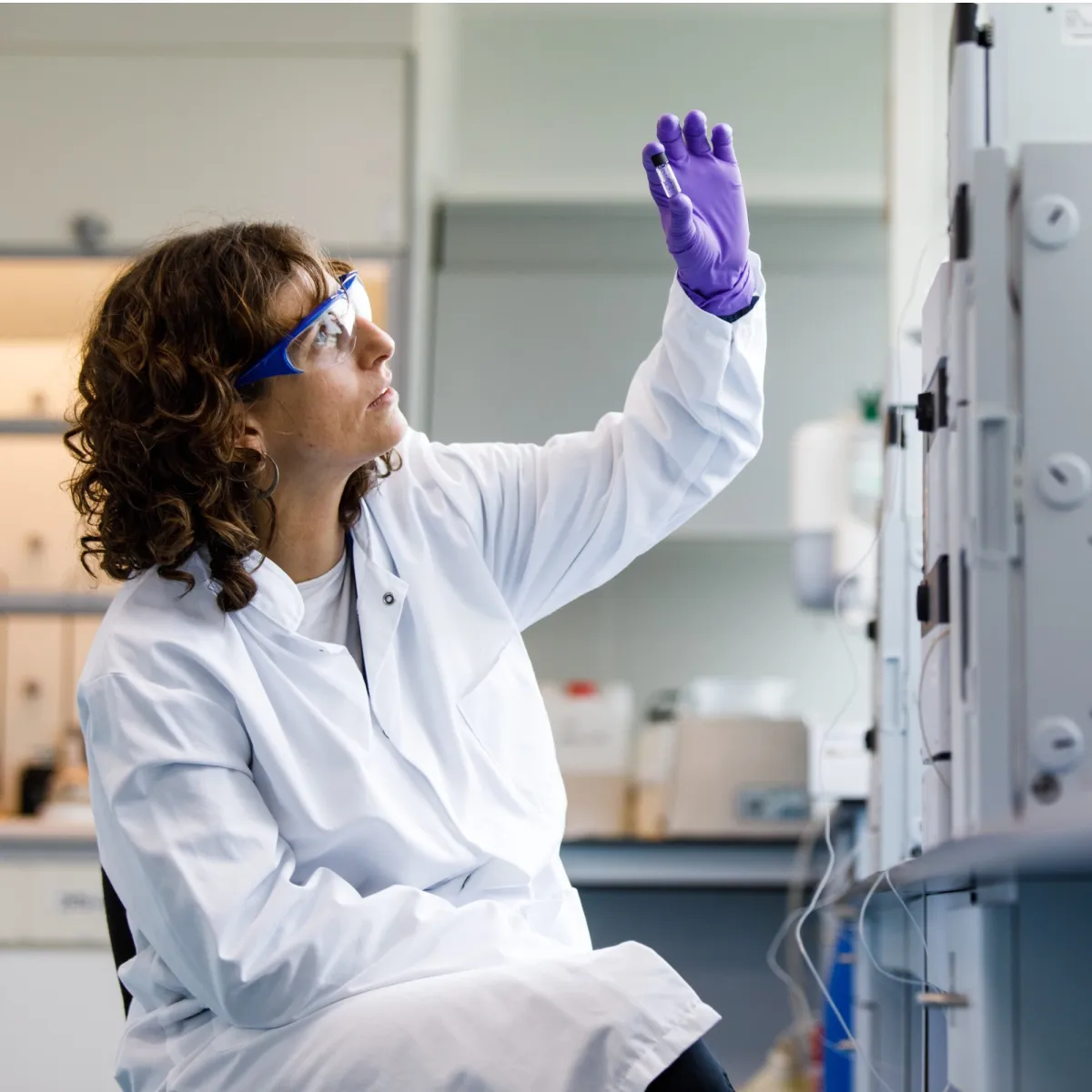 CUSTOMS SYNTHESIS OF PEPTIDES