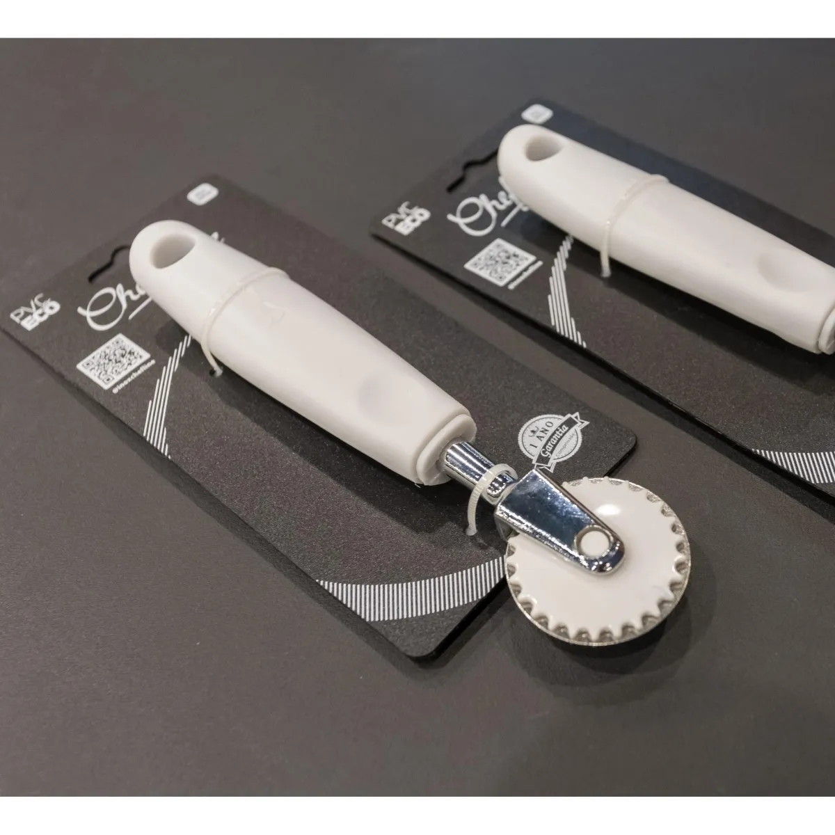 Carretilha 18 cm cabo PP branco