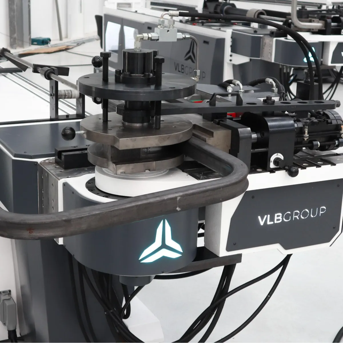 Curvadoras de tubos elétricas CNC – Série ECO – Semi-Automáticas