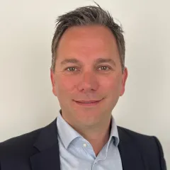 Stefan VAN THIEL