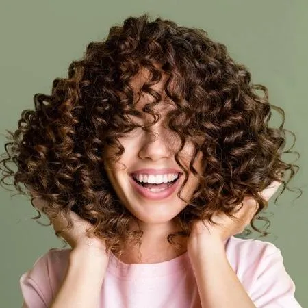 Natural L-cystine and vegan L-cysteine for beauty from within