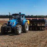 Trator 145 CV - LS Tractor H145 Cabinado 4X4