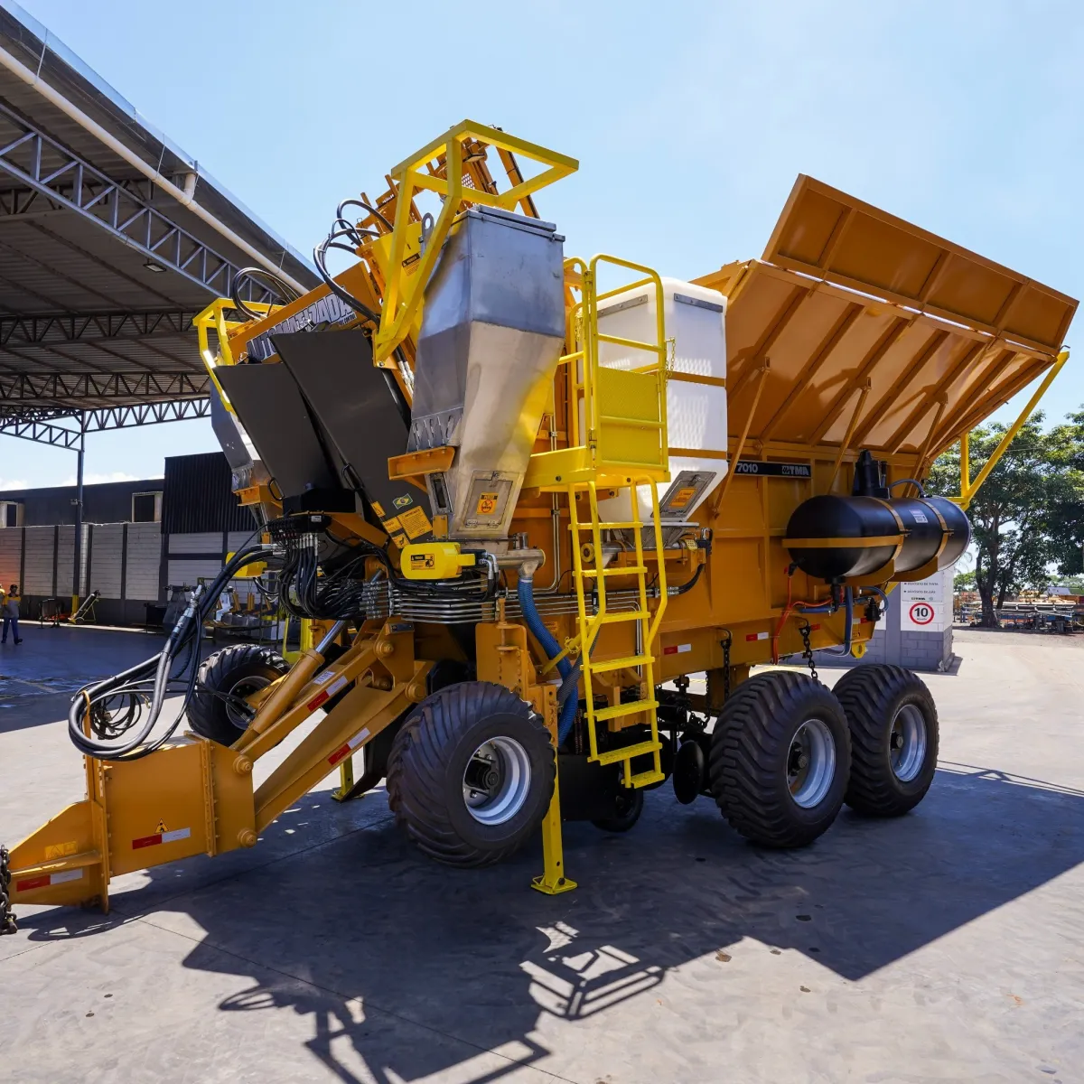 PTX 7010: automated sugarcane planter with AI