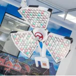 X3MT : extra-wide field surgical light