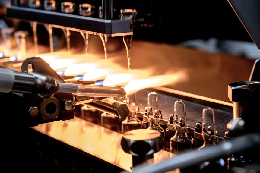 Ampoule filling line 300